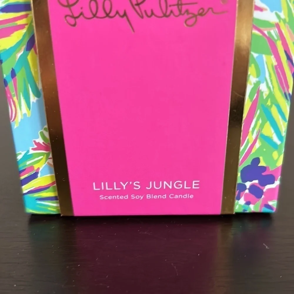LILLY PULITZER Island Time 8 oz Soy Blend NEW